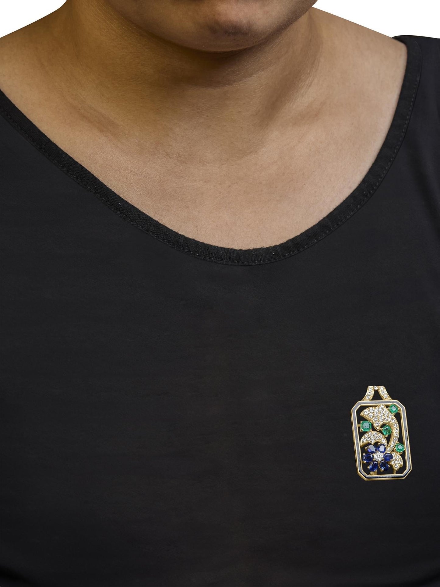 18K Yellow Gold Diamond, Sapphire & Emerald Dolphin Dog Tag Pendant Necklace